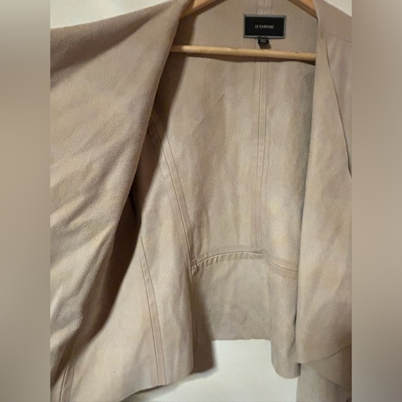 Le Chateau-Beige embroidered vegan leather suede waterfall blazer/jacket - Picture 4 of 6